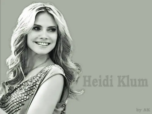 Heidi Klum Tote Bag - idPoster.com