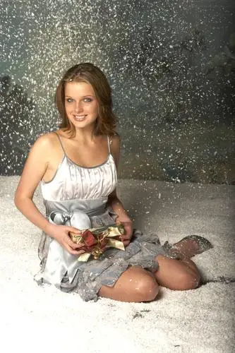 Helen Flanagan Jigsaw Puzzle picture 642947