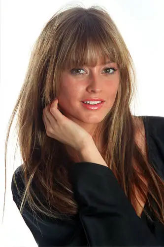 Holly Valance Wall Poster picture 649398
