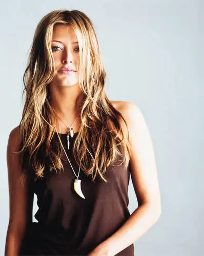 Holly Valance Jigsaw Puzzle picture 8980
