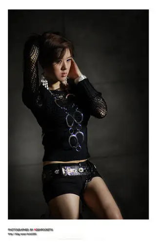 Hwang Mi Hee White T-Shirt - idPoster.com