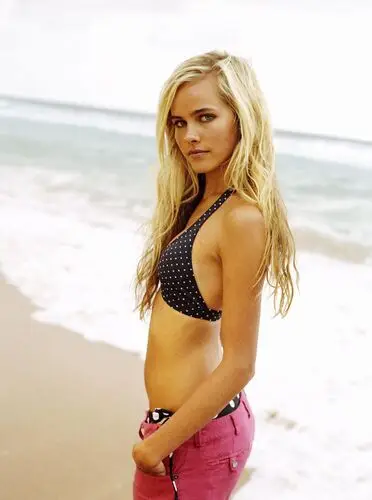 Isabel Lucas Jigsaw Puzzle picture 70425