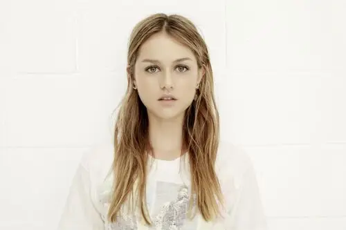 Isabelle Cornish Men's Colored  Long Sleeve T-Shirt - idPoster.com