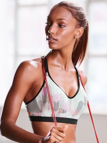 Jasmine Tookes Jigsaw Puzzle picture 684368
