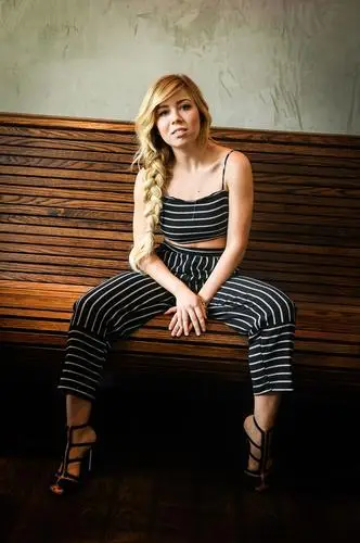 Jennette McCurdy Computer MousePad picture 636611