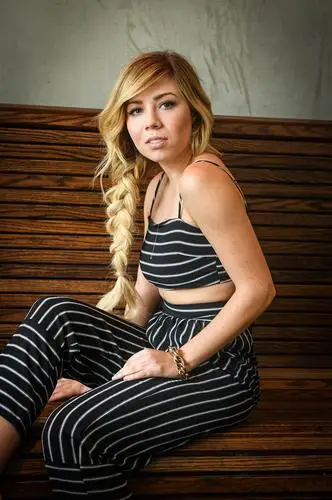 Jennette McCurdy Wall Poster picture 636615