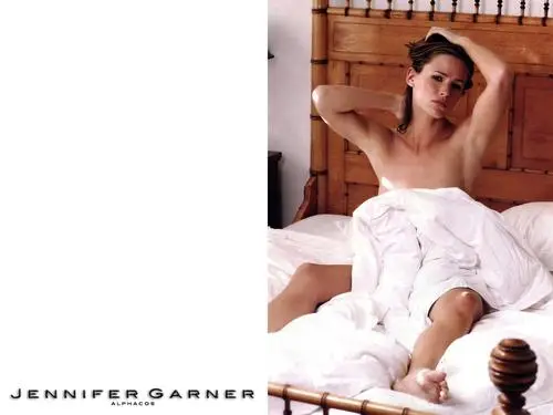 Jennifer Garner Men's Colored  Long Sleeve T-Shirt - idPoster.com