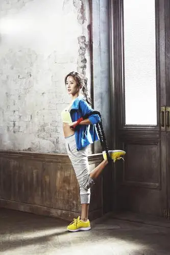 Jeon Hye-bin Men's Colored T-Shirt - idPoster.com