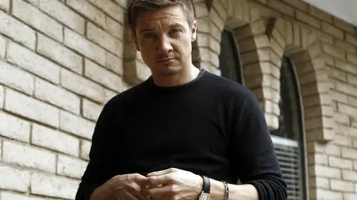 Jeremy Renner Jigsaw Puzzle picture 187193