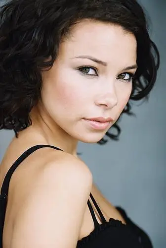 Jessica Parker Kennedy Jigsaw Puzzle picture 362314