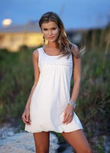 Joanna Krupa Women's Colored  Long Sleeve T-Shirt - idPoster.com