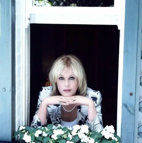 Joanna Lumley Jigsaw Puzzle picture 644597