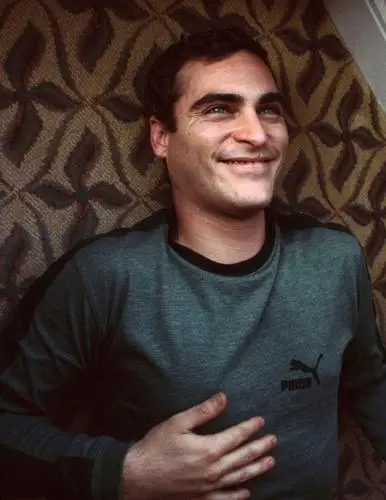 Joaquin Phoenix Men's Colored T-Shirt - idPoster.com