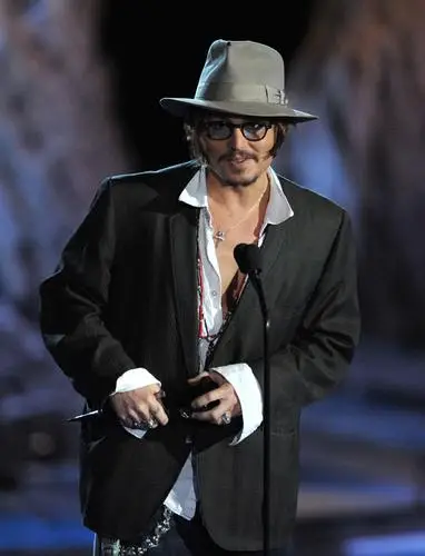 Johnny Depp White T-Shirt - idPoster.com