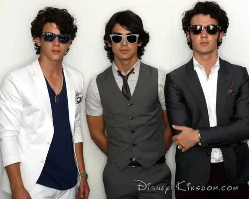 Jonas Brothers Men's Colored  Long Sleeve T-Shirt - idPoster.com