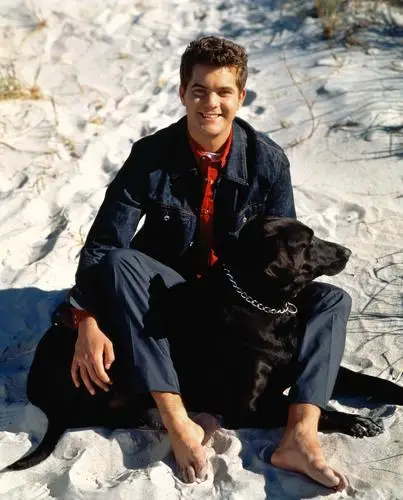 Joshua Jackson Wall Poster picture 494825