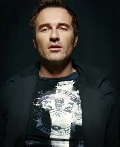 Julian McMahon Wall Poster picture 487189
