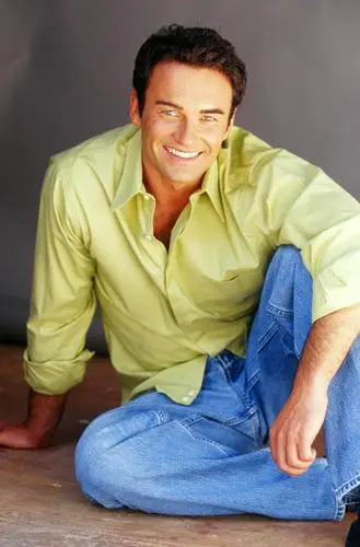 Julian McMahon Wall Poster picture 524208
