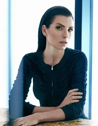 Julianna Margulies Protected Face mask - idPoster.com