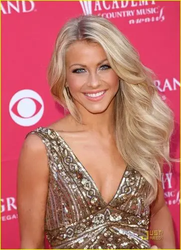 Julianne Hough Jigsaw Puzzle picture 79537