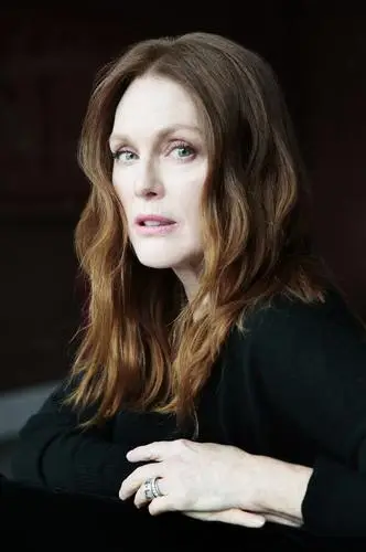 Julianne Moore Wall Poster picture 707057