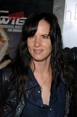 Juliette Lewis Protected Face mask - idPoster.com