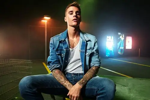 Justin Bieber Men's Colored  Long Sleeve T-Shirt - idPoster.com