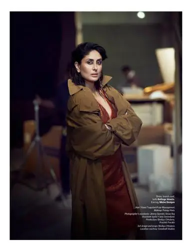 Kareena Kapoor Women's Colored  Long Sleeve T-Shirt - idPoster.com