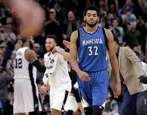Karl-Anthony Towns Fridge Magnet picture 692604