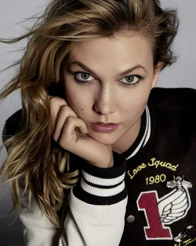 Karlie Kloss Jigsaw Puzzle picture 708342