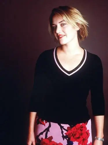 Kate Winslet Women's Colored T-Shirt - idPoster.com