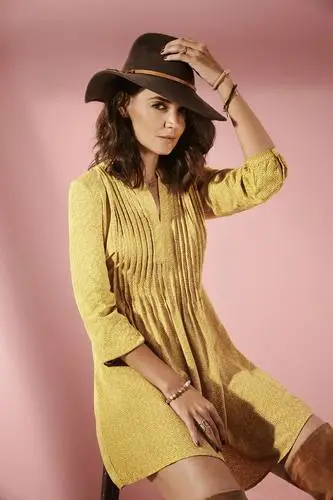 Katie Holmes Jigsaw Puzzle picture 455488