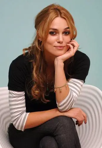 Keira Knightley Protected Face mask - idPoster.com