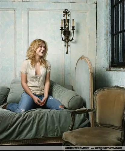 Kelly Clarkson Jigsaw Puzzle picture 12042
