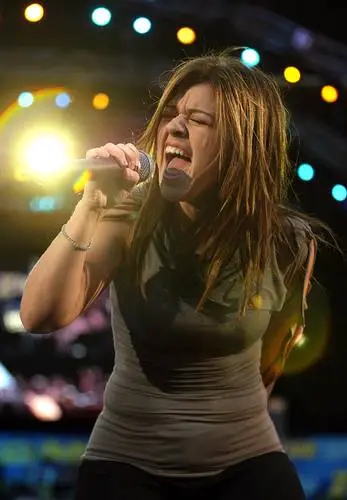 Kelly Clarkson Wall Poster picture 12187