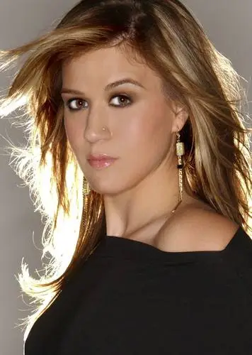 Kelly Clarkson Wall Poster picture 364106