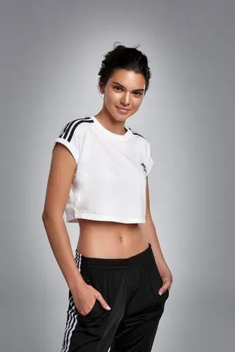 Kendall Jenner White T-Shirt - idPoster.com