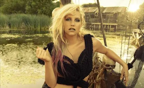 Kesha Jigsaw Puzzle picture 364491