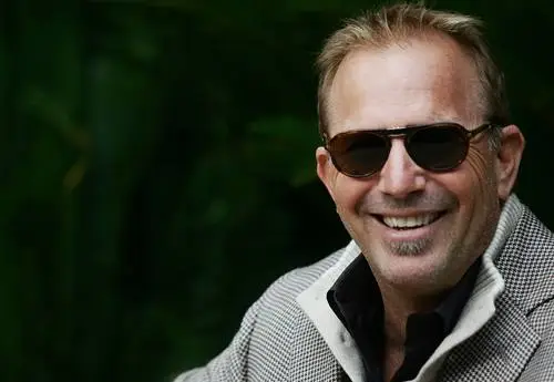 Kevin Costner Wall Poster picture 517076