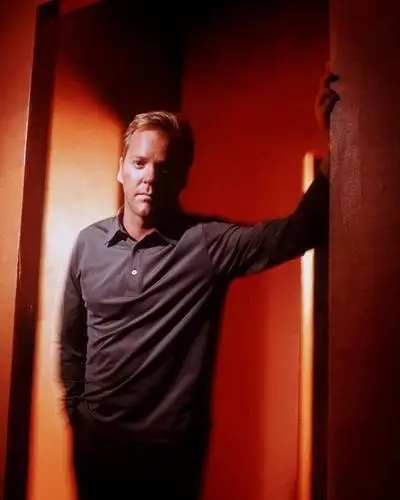 Kiefer Sutherland Wall Poster picture 517092