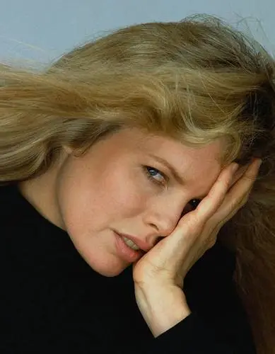 Kim Basinger Wall Poster picture 667339