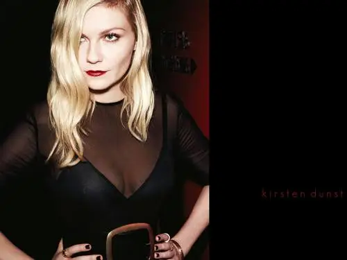 Kirsten Dunst Protected Face mask - idPoster.com