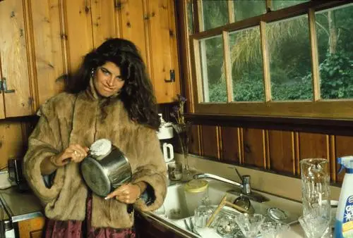 Kirstie Alley Jigsaw Puzzle picture 668194