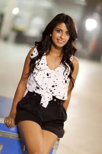 Konnie Huq Wall Poster picture 668411