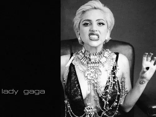 Lady Gaga Wall Poster picture 145430
