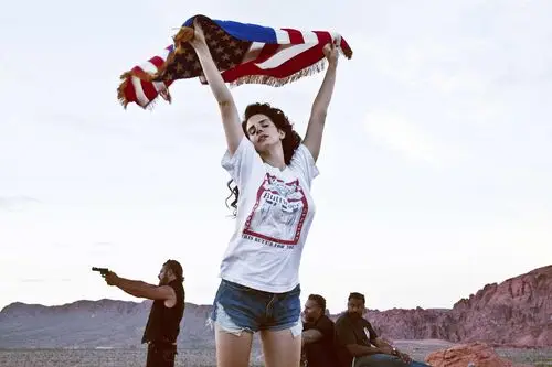 Lana Del Rey Men's Colored  Long Sleeve T-Shirt - idPoster.com