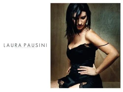 Laura Pausini White T-Shirt - idPoster.com