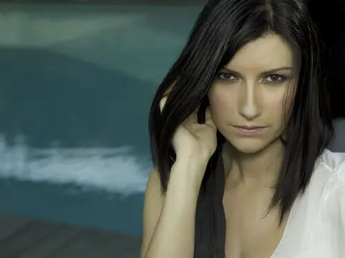 Laura Pausini Wall Poster picture 731763