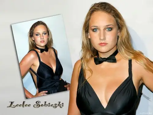 Leelee Sobieski Wall Poster picture 145773