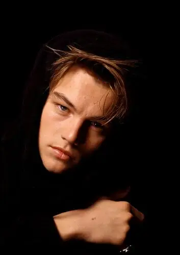Leonardo DiCaprio White T-Shirt - idPoster.com